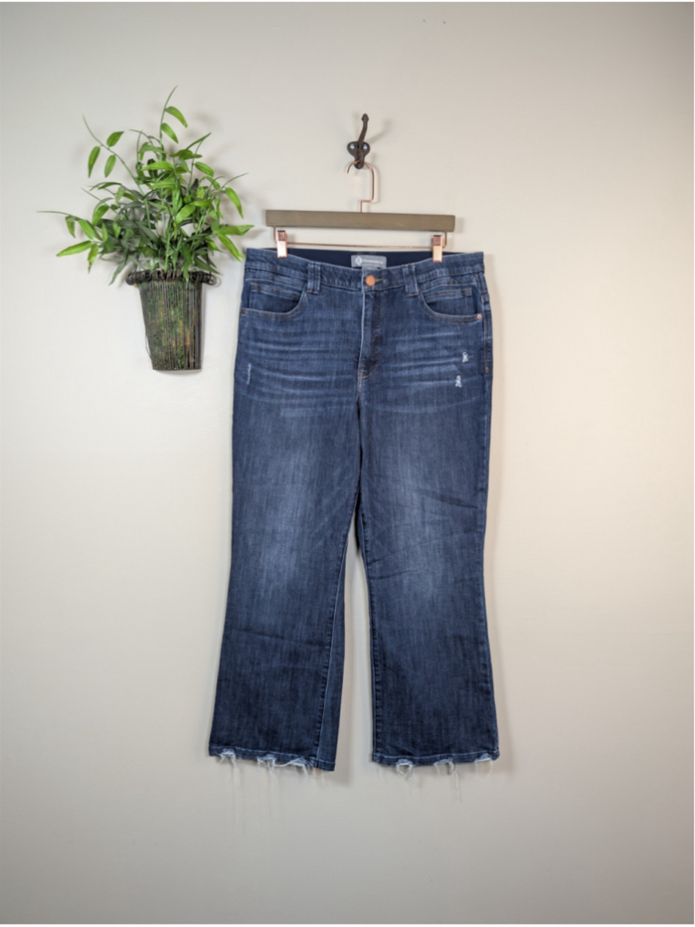 Democracy 16 Crop Flare Capri High Rise Jeans Distressed Hem Dark Wash Stretch